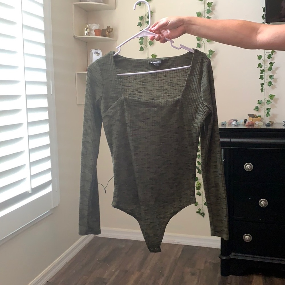 Long sleeve body suit
